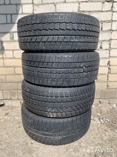 Dunlop DSX 235/45 R18