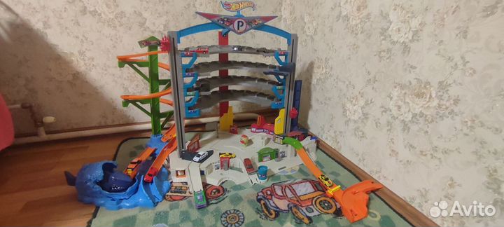 Гоночный трек hot wheels