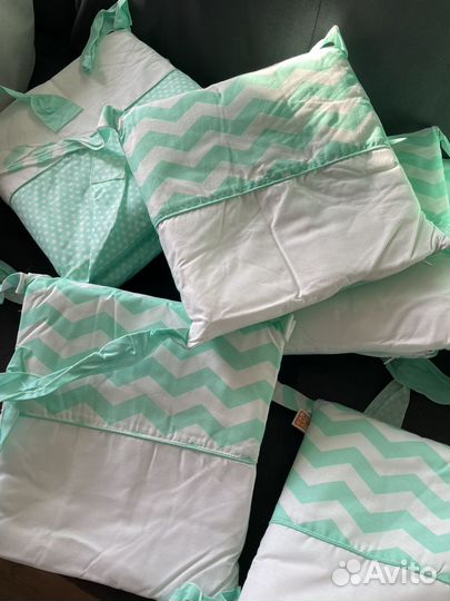 Комплект в детскую кроватку бортики