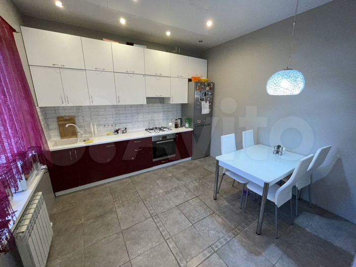 Дом 349 м² на участке 5 сот.