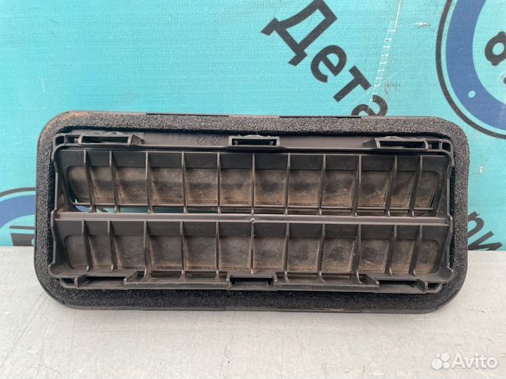 Решетка вентиляционная задняя Hyundai Solaris 2