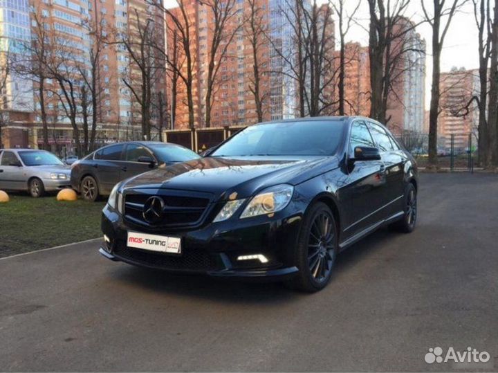 Решетка радиатора e-class 212 09-13 E63 AMG