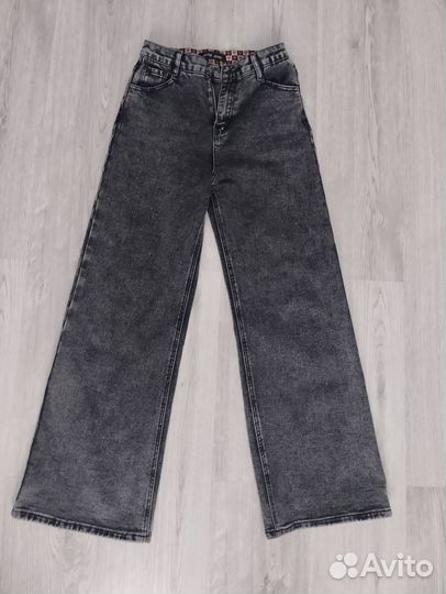 Джинсы женские