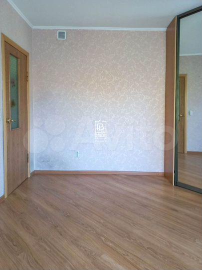 Комната 27,7 м² в 5-к., 2/4 эт.