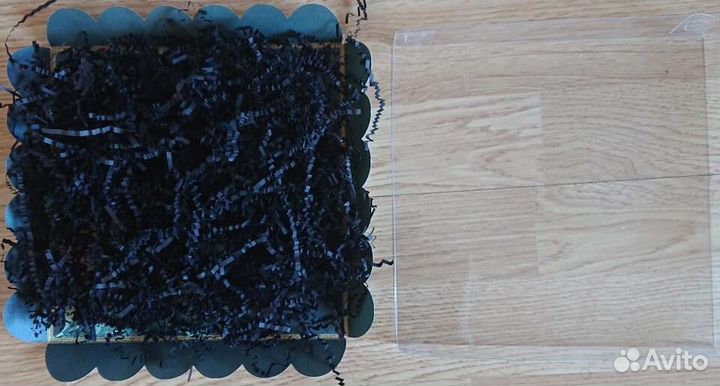 Коробка подарочная праздничная