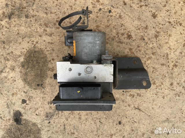 Блок abs Hyundai Santa Fe 2 CM