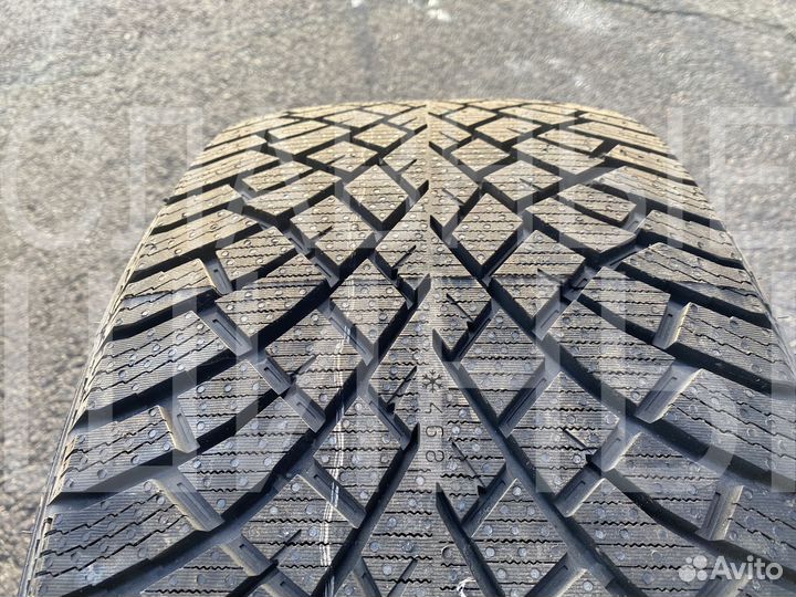 Nokian Tyres Hakkapeliitta R5 235/45 R18 98T