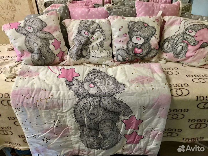 Бортики в детскую кроватку для девочки