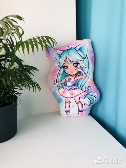 Плюшевые подушки-обнимашки с мерцающими глазками