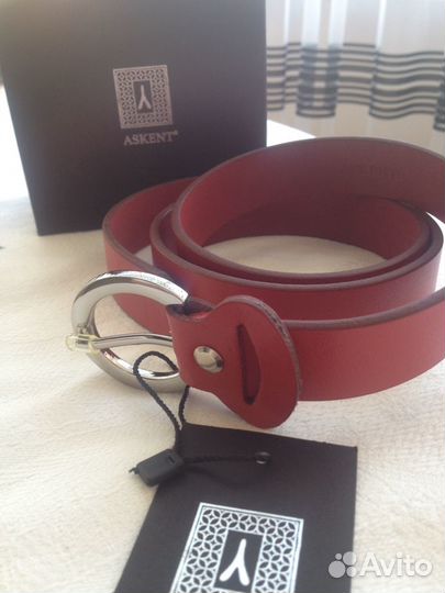 Новый кожаный пояс в подарочной упаковке