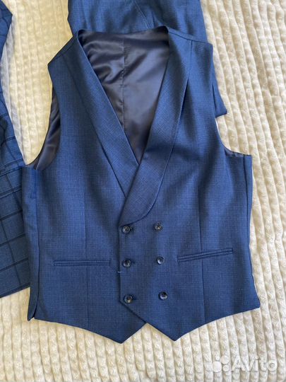 Костюм мужской