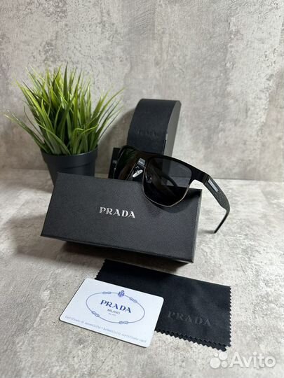 Солнцезащитные очки мужские prada