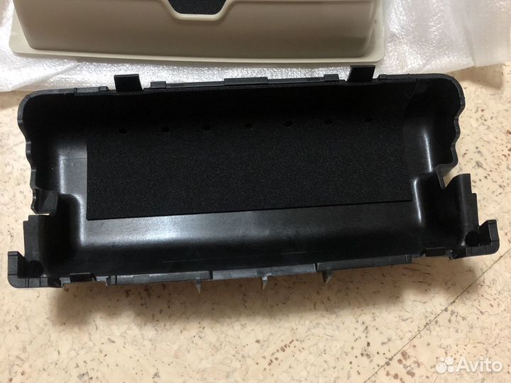 Range Rover Evoque Очечник