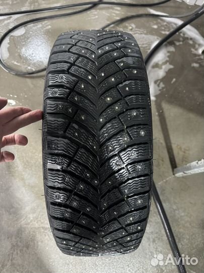 Michelin X-Ice North 4 225/50 R18 99T