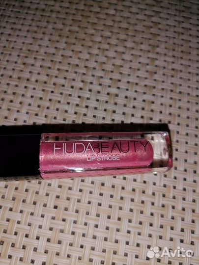 Huda Beauty Mini Lip Strobe топпер для губ