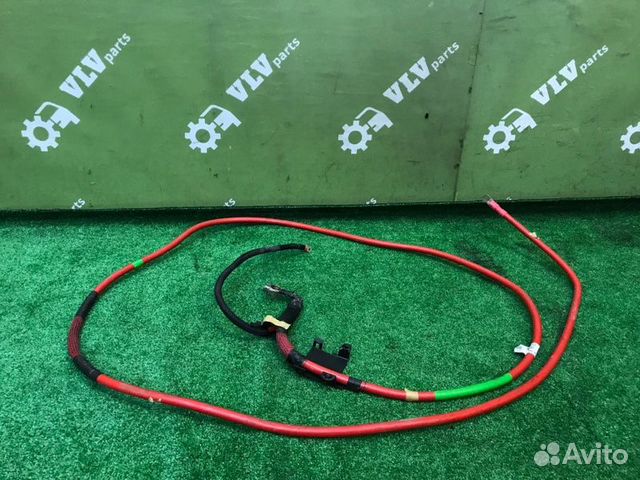 Плюсовая клемма Dodge Challenger