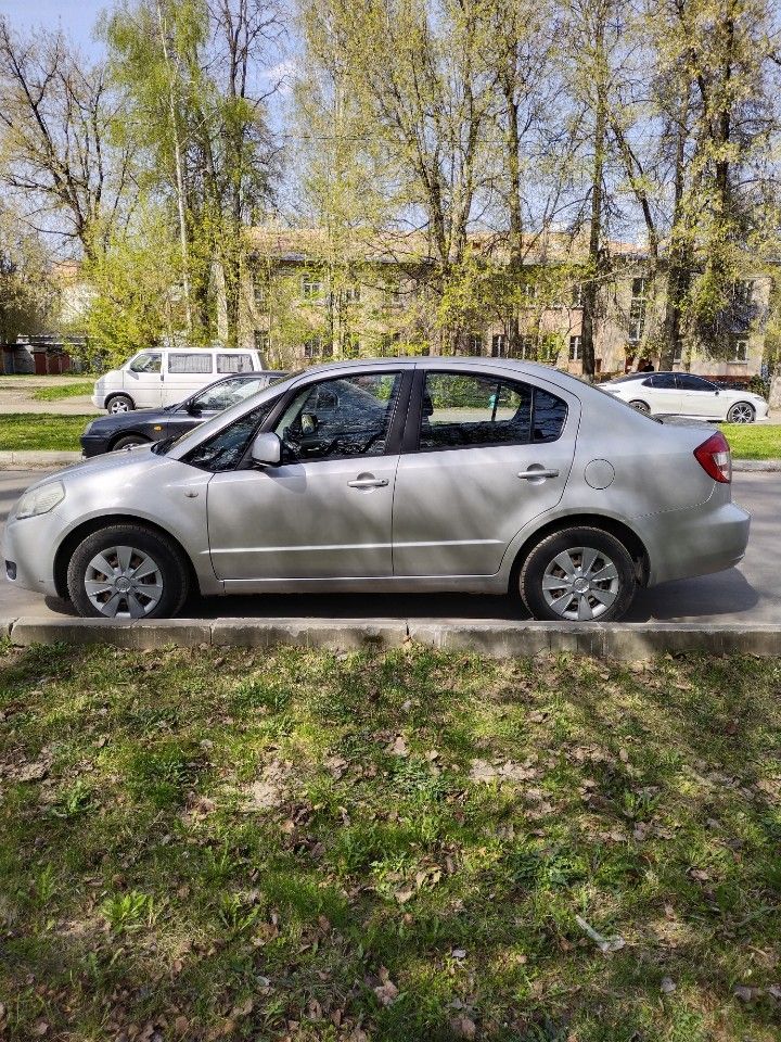 Suzuki SX4: фото владельца