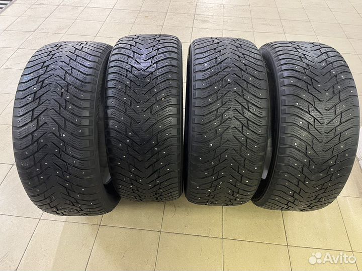 Nokian Tyres Hakkapeliitta 8 SUV 275/50 R20 113T