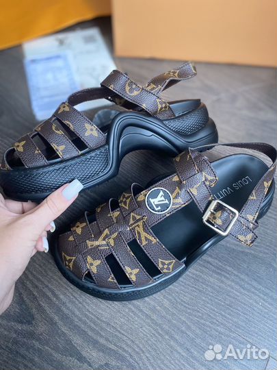 Сандали louis vuitton