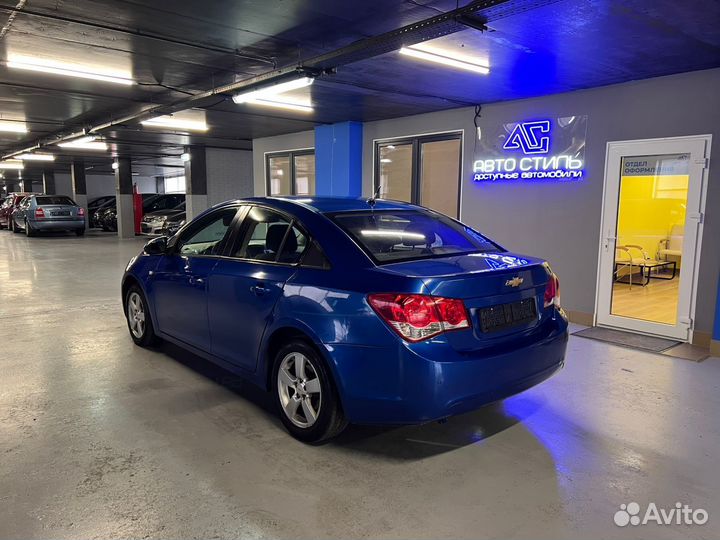 Chevrolet Cruze 1.6 AT, 2011, 180 000 км