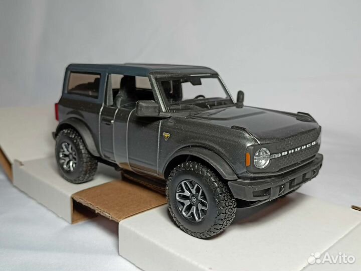 Модель Ford Bronco Badlands 2021 1:24 Maisto