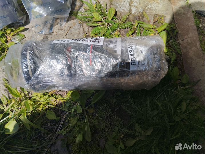 Задние стойки Nissan almera n15