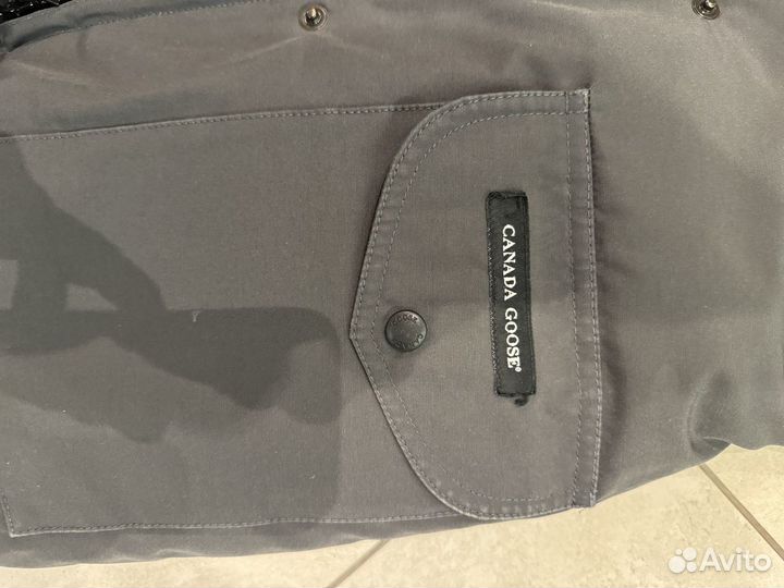 Пуховик женский xs canada goose