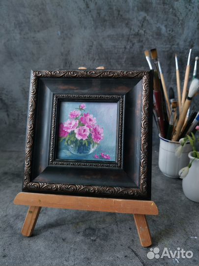 Картина в рамке масло Пионы