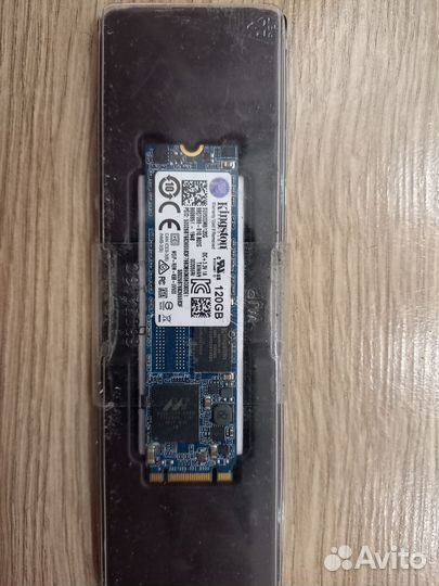 Накопитель Kingston