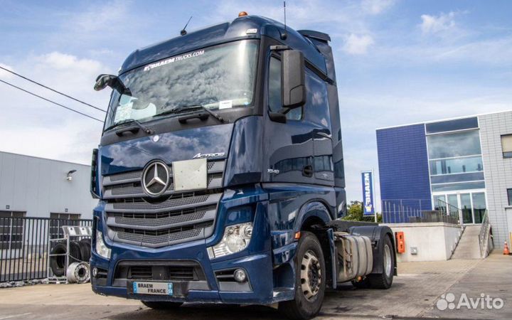 Pазбираем грузовик Mercedes-Benz Actros mpiv с 201