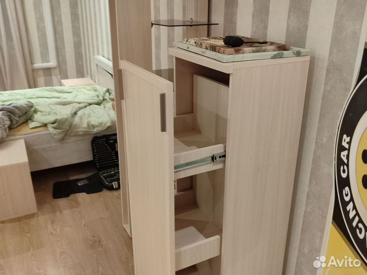 Шкаф бу с полками