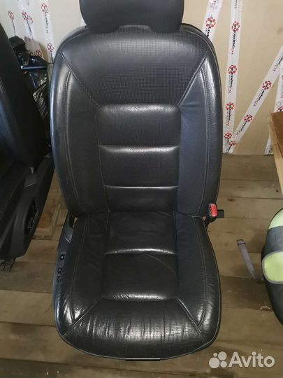 Перед кожаные сиденья с подогревом и вентил в отл