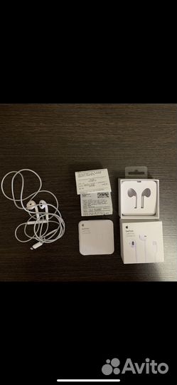 EarPods Lightning, Проводные наушники Apple