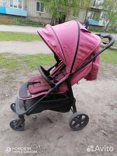 Прогулочная коляска