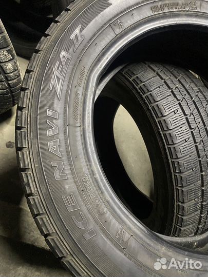 Goodyear Ice Navi Zea II 215/60 R17