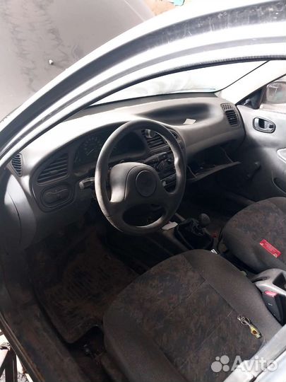 Автомобиль целиком на запчасти