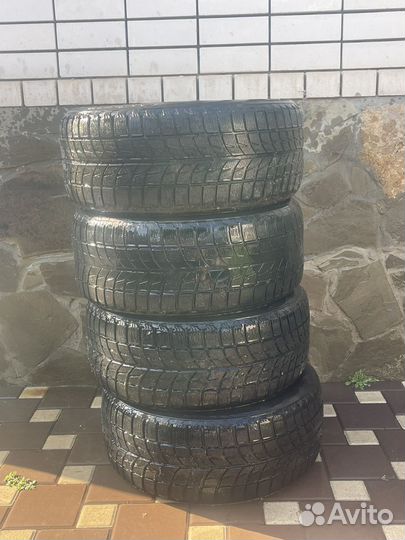 Bridgestone Blizzak WS-60 245/50 R18