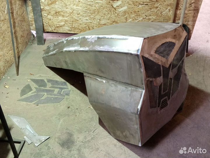 Капот на мтз