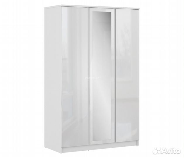 Шкаф трехдверный новый