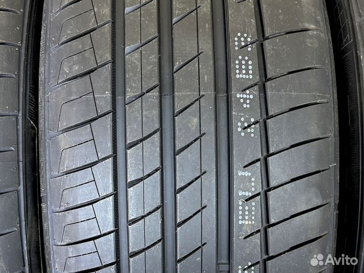 Kapsen RS26 275/50 R21 113W