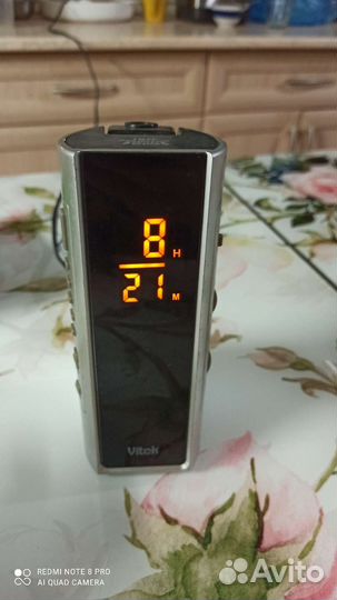Часы с радио vitek