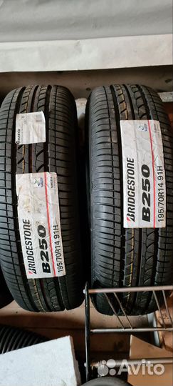 Bridgestone B250 195/70 R14 91T