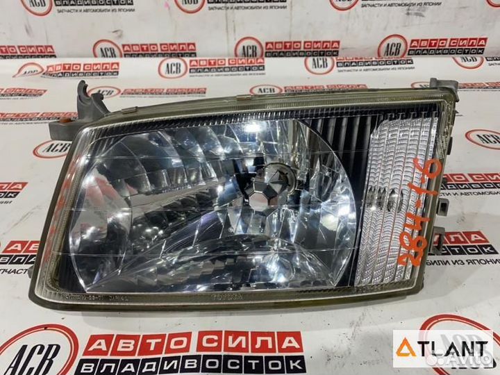 Фара левая toyota hiace regius