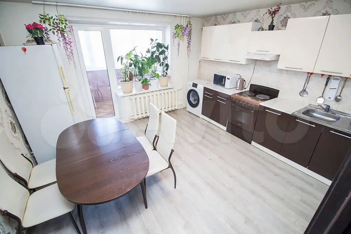 5-к. квартира, 142,1 м², 3/6 эт.