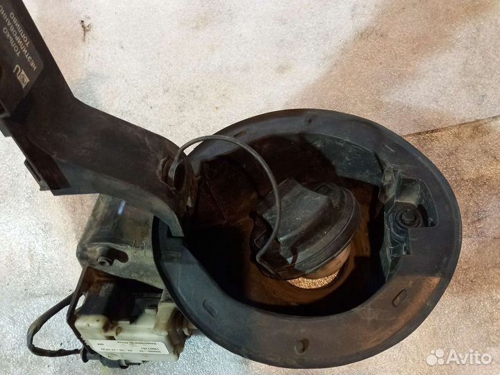 Корпус люка бензобака Chevrolet Cruze