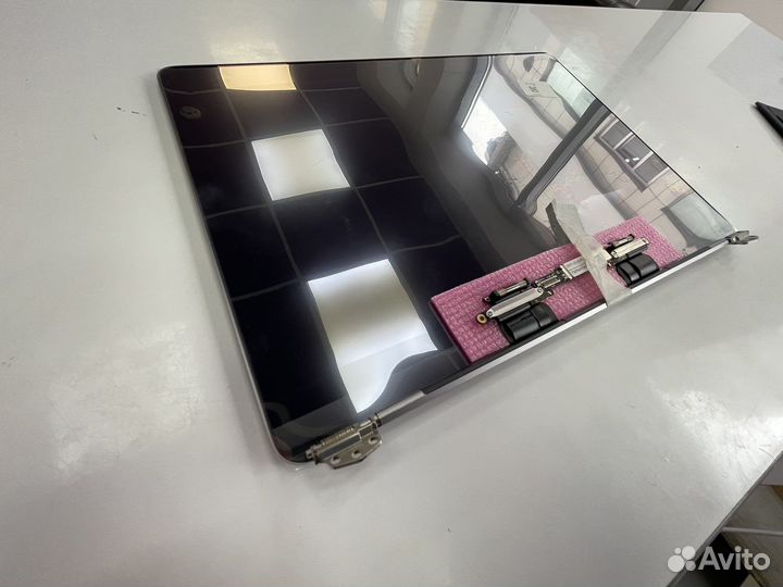 Крышка в сборе A1706 /08 Macbook Pro