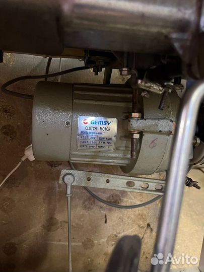 Швейная машина Siruba