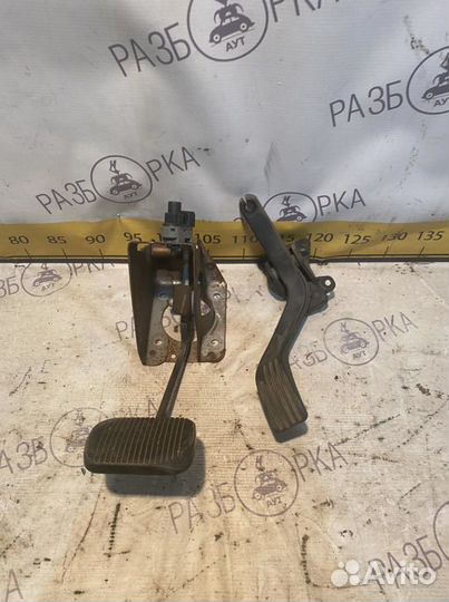 Педаль газа Ford Focus 1