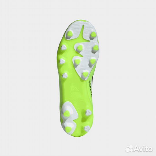 Футбольные бутсы adidas