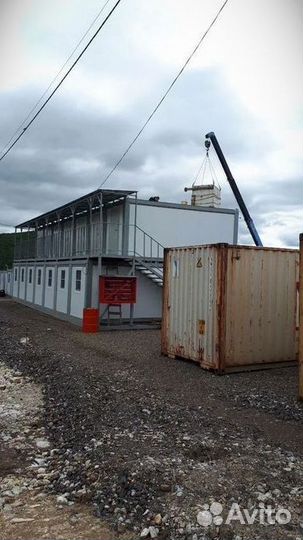 Модульное здание из бытовок